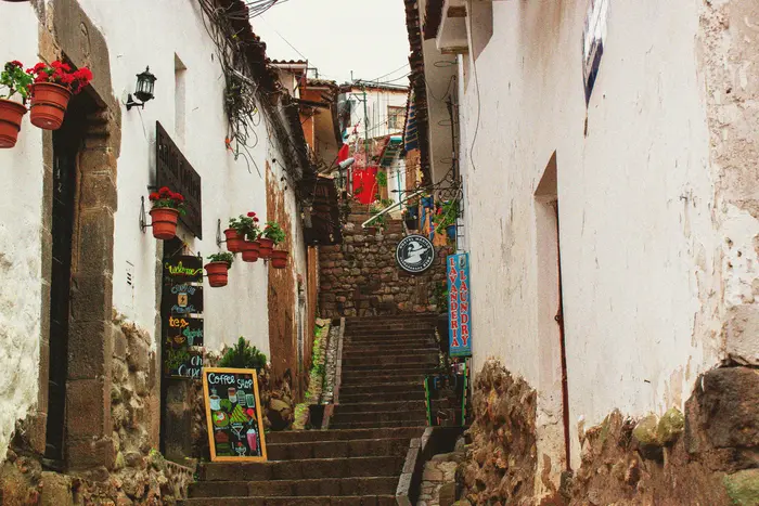 Stairways and hidden cafés in San Blas
